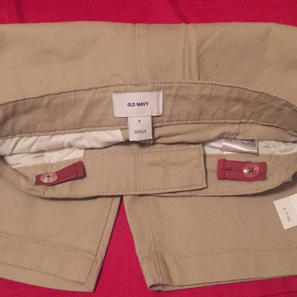 Old navy Boys shorts - Picture 5 of 7